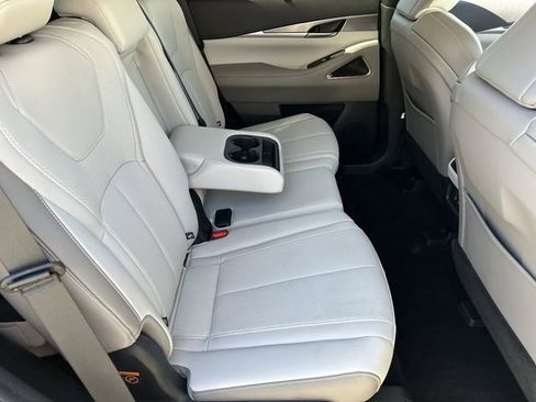 Certified 2026 INFINITI QX60 Luxe w/ Cargo Package AWD/4WD image 15
