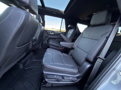 Used 2022 Chevrolet Tahoe RST w/ Luxury Package image 28