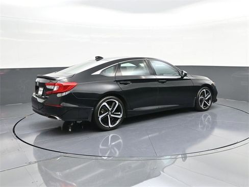 Used 2022 Honda Accord Sport image 15