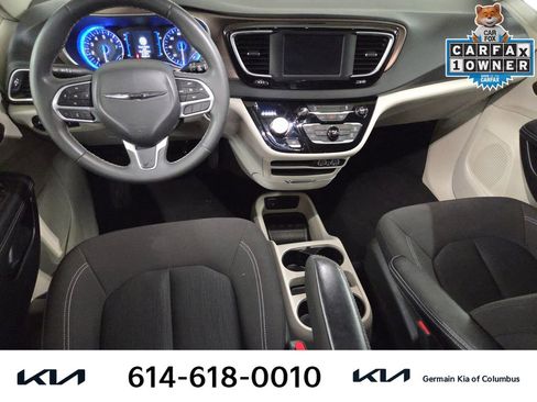 Used 2023 Chrysler Voyager LX image 18