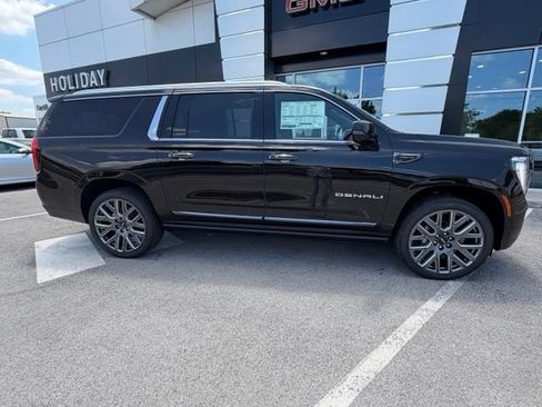 New 2026 GMC Yukon XL Denali Ultimate w/ LPO, Floor Liner Package AWD/4WD image 2