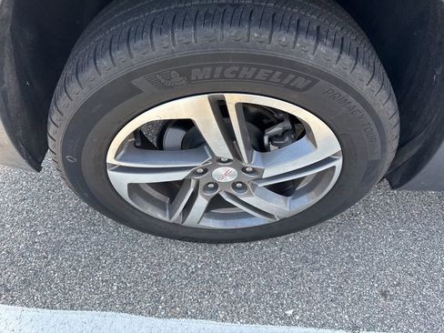 Used 2021 GMC Terrain SLT w/ Infotainment Package II image 13