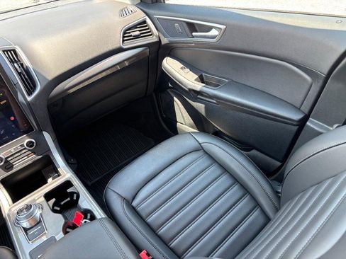 Used 2024 Ford Edge SEL w/ Convenience Package AWD/4WD image 16