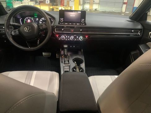 Used 2025 Honda Civic Sport image 16