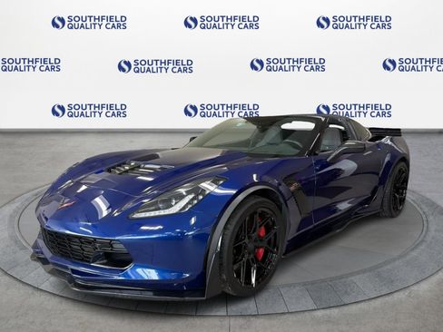 Used 2017 Chevrolet Corvette Z06 RWD image 2