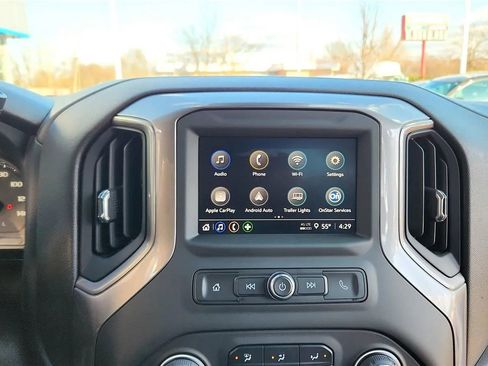 Used 2024 Chevrolet Silverado 2500 Custom w/ Custom Value Package image 21