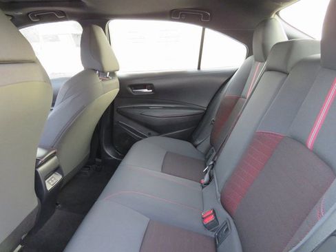 Certified 2025 Toyota Corolla SE image 19