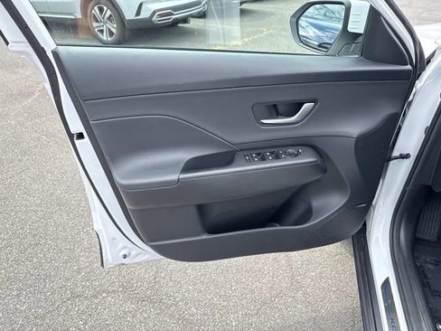 Used 2024 Hyundai Kona Limited AWD/4WD image 13
