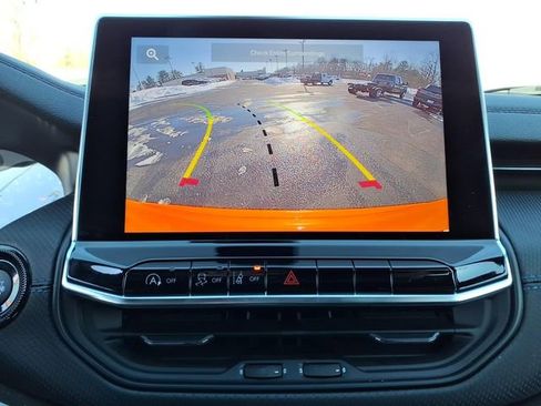 New 2026 Jeep Compass Latitude image 22