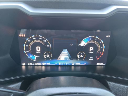 Used 2024 Chevrolet Colorado Trail Boss w/ Technology Package AWD/4WD image 11