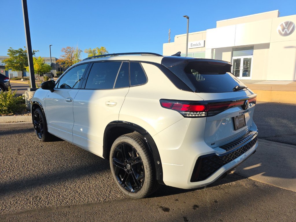 Certified 2026 Volkswagen Tiguan SE R-Line AWD/4WD image 5