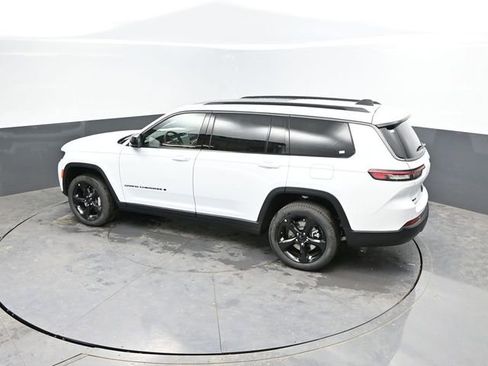 New 2026 Jeep Grand Cherokee L Limited AWD/4WD image 37