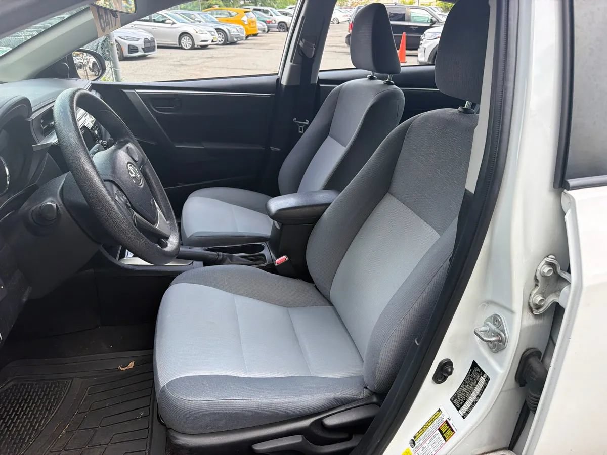 Used 2016 Toyota Corolla L FWD image 6
