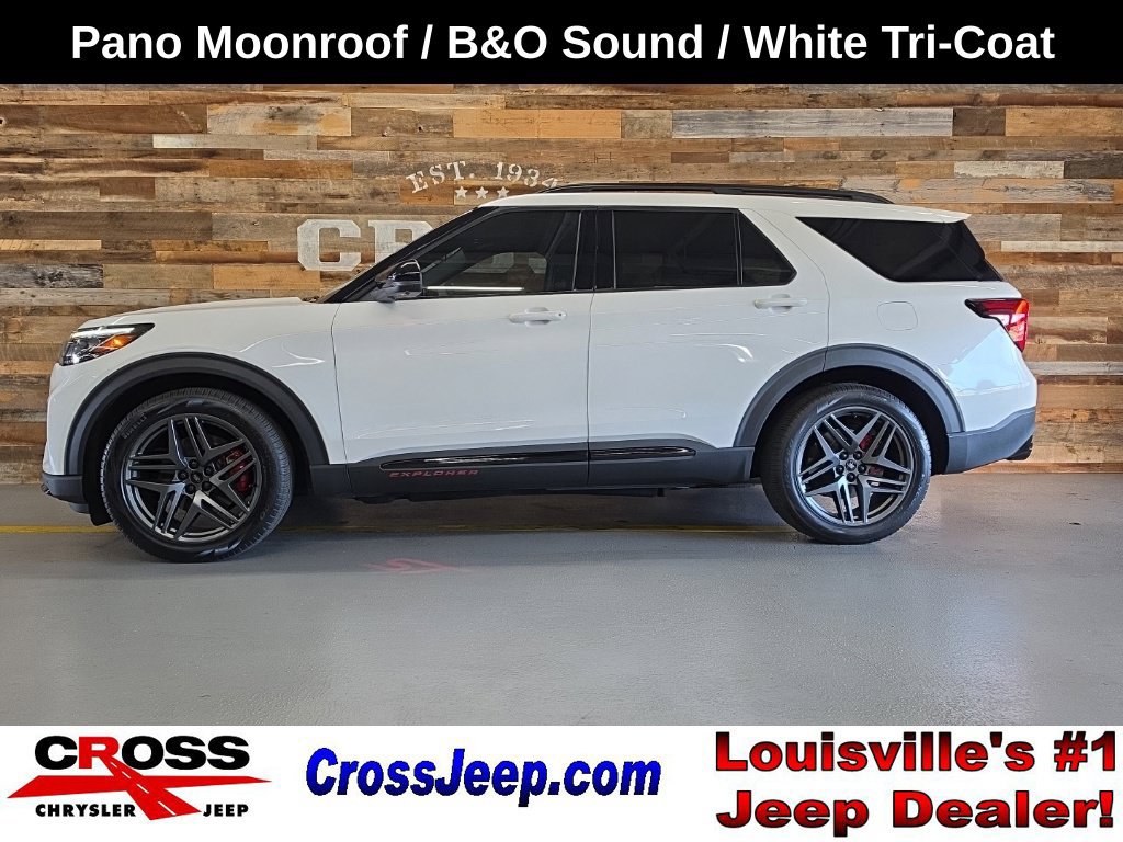 Used 2025 Ford Explorer ST w/ Sun And Sound Package AWD/4WD image 1