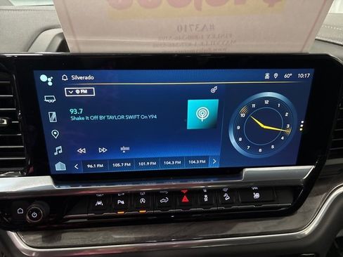 Used 2022 Chevrolet Silverado 1500 LTZ w/ LTZ Premium Package image 29