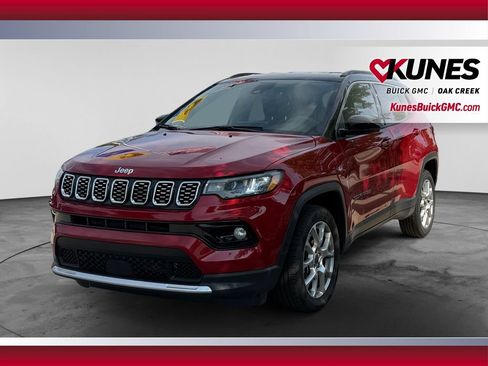 Used 2025 Jeep Compass Limited AWD/4WD image 5