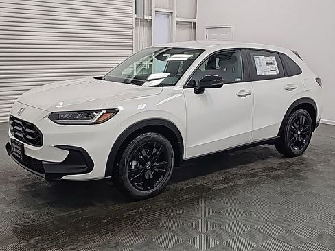 New 2026 Honda HR-V Sport image 4