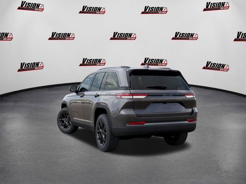 New 2026 Jeep Grand Cherokee Altitude image 3