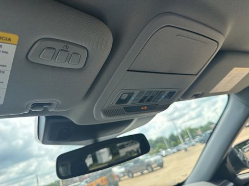 Used 2022 Ford Explorer Limited w/ Limited Technology Package image 22