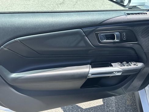 Used 2025 Ford Mustang Premium RWD image 17