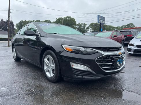 Used 2022 Chevrolet Malibu LS w/ Driver Confidence Package II FWD image 1