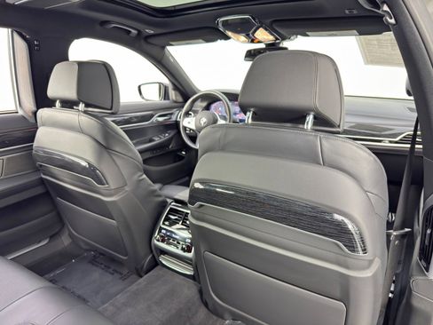 Used 2022 BMW 750i xDrive w/ Executive Package AWD/4WD image 43