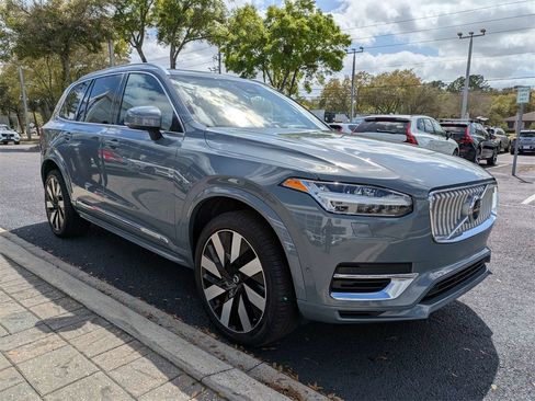 Used 2023 Volvo XC90 T8 Ultimate w/ Protection Package Premier image 8