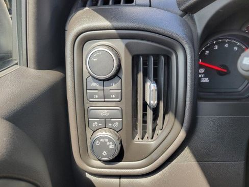 Used 2025 Chevrolet Silverado 1500 Custom Trail Boss AWD/4WD image 19