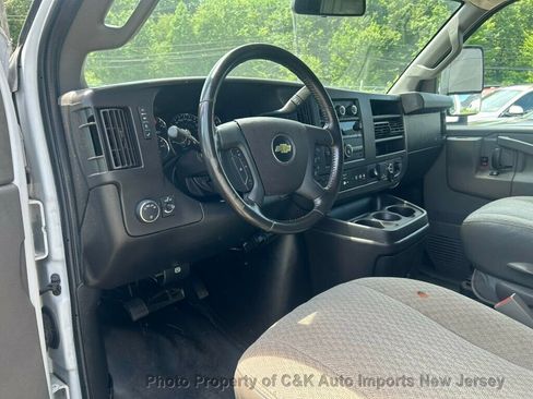 Used 2020 Chevrolet Express 3500 w/ Power Convenience Package RWD image 22