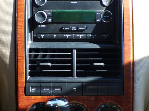 Used 2008 Ford Explorer Eddie Bauer image 16