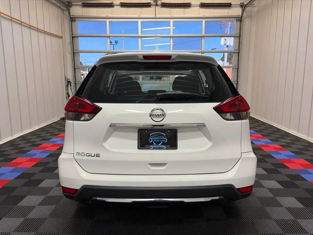 Used 2019 Nissan Rogue S FWD image 4