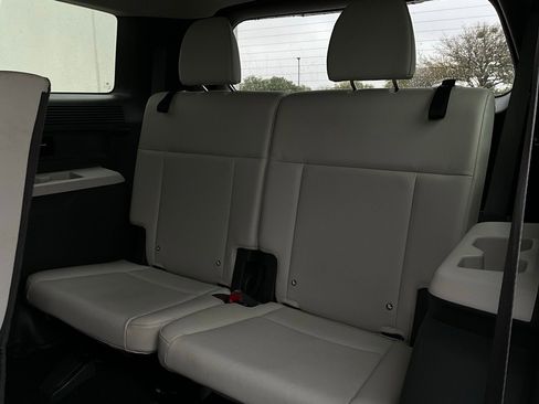 Used 2025 Hyundai Santa Fe SEL image 13