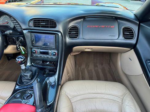 Used 2000 Chevrolet Corvette Convertible w/ Memory Pkg RWD image 27