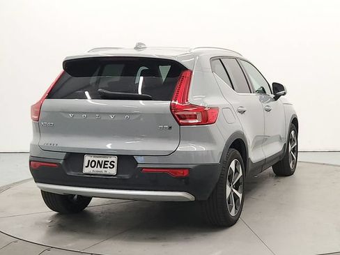 Used 2024 Volvo XC40 B5 Plus AWD/4WD image 6