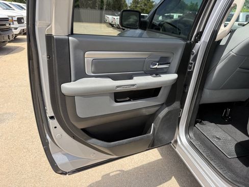 Used 2019 RAM 1500 Big Horn RWD image 14
