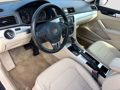 Used 2012 Volkswagen Passat 2.5 SE image 9