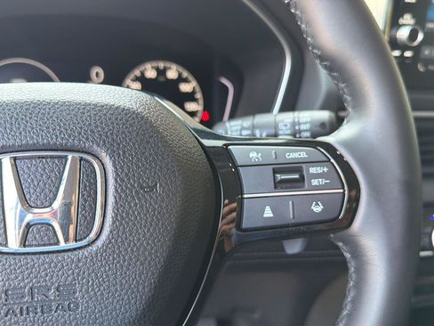 Used 2025 Honda Pilot EX-L image 22