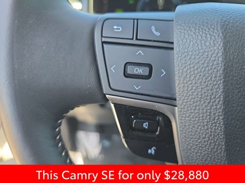 Used 2025 Toyota Camry SE w/ Convenience Package FWD image 22