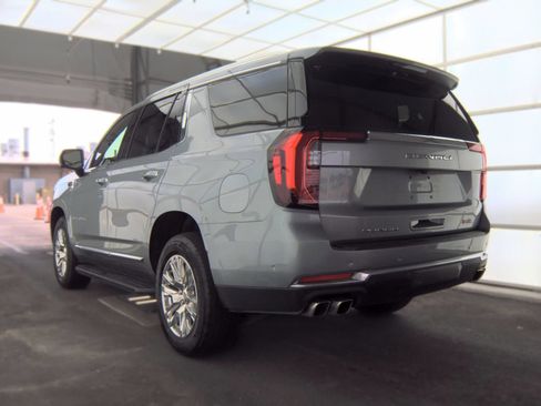 Used 2025 GMC Yukon Denali RWD image 6
