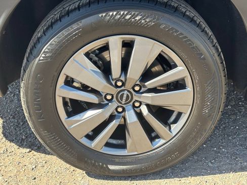 Certified 2025 Nissan Pathfinder SV FWD image 10