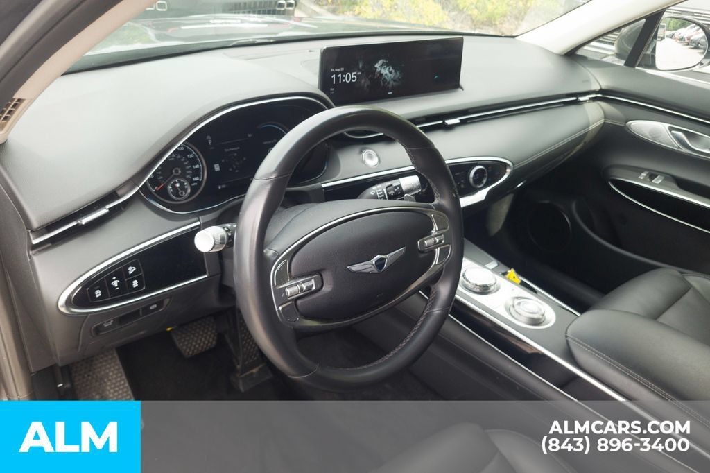 Used 2025 Genesis GV70 2.5T AWD/4WD image 15
