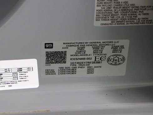 Used 2024 GMC Sierra 2500 AT4X AWD/4WD image 36
