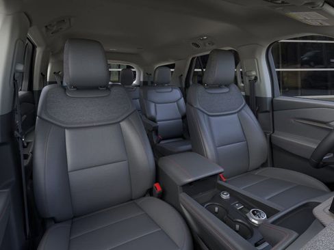 New 2025 Ford Explorer Active w/ Active Comfort Package image 10