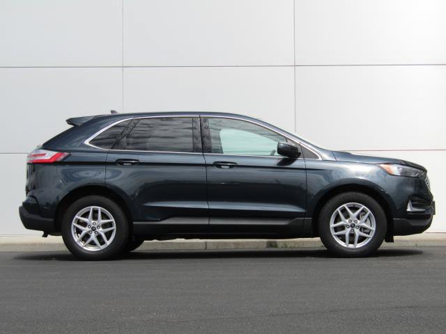 Used 2024 Ford Edge SEL w/ Convenience Package AWD/4WD image 3