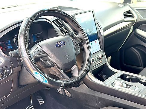 Used 2024 Ford Edge SE AWD/4WD image 12