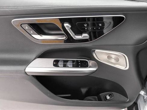 Used 2023 Mercedes-Benz GLC 300 4MATIC image 14