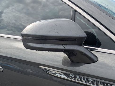Used 2019 Lincoln Nautilus Reserve AWD/4WD image 11