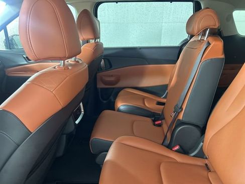 New 2026 Kia Carnival EX image 37