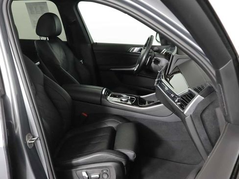 Used 2024 BMW X5 xDrive40i w/ Parking Assistance Package AWD/4WD image 7