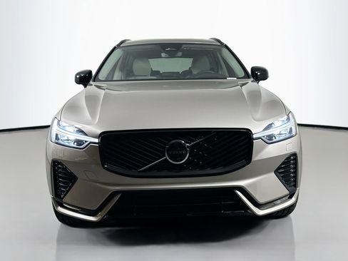 New 2026 Volvo XC60 B5 Ultra w/ Protection Package Premier image 2